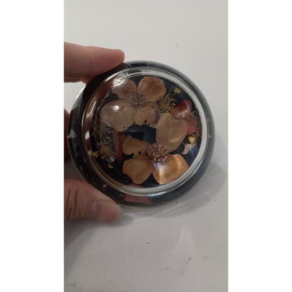 $Vintage Lucite Dried flower paperweight Eclectic, Boho, Hippie Earthy - Picture 3 of 4